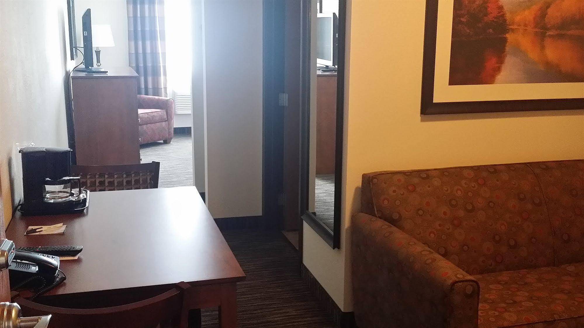 American Inn & Suites Parkers Prairie Dış mekan fotoğraf